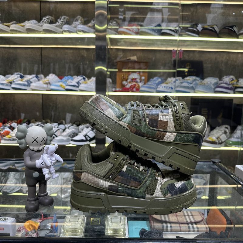 Louis Vuitton Louis Vuitton Trainer Maxi Sneakers in Green 0079 Size US 8 / EU 41 - 10 Thumbnail