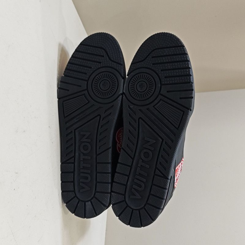 Louis Vuitton Nigo x Louis Vuitton Trainer Black and Red Sneakers 0079 Size US 8.5 / EU 41-42 - 4 Thumbnail