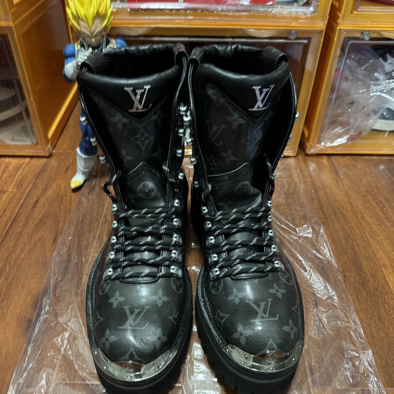 Louis Vuitton Stylish Black Martin Boots for Men 0079