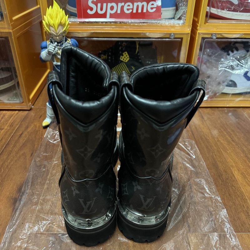 Louis Vuitton Stylish Black Martin Boots for Men 0079