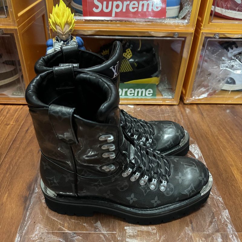 Louis Vuitton Stylish Black Martin Boots for Men 0079