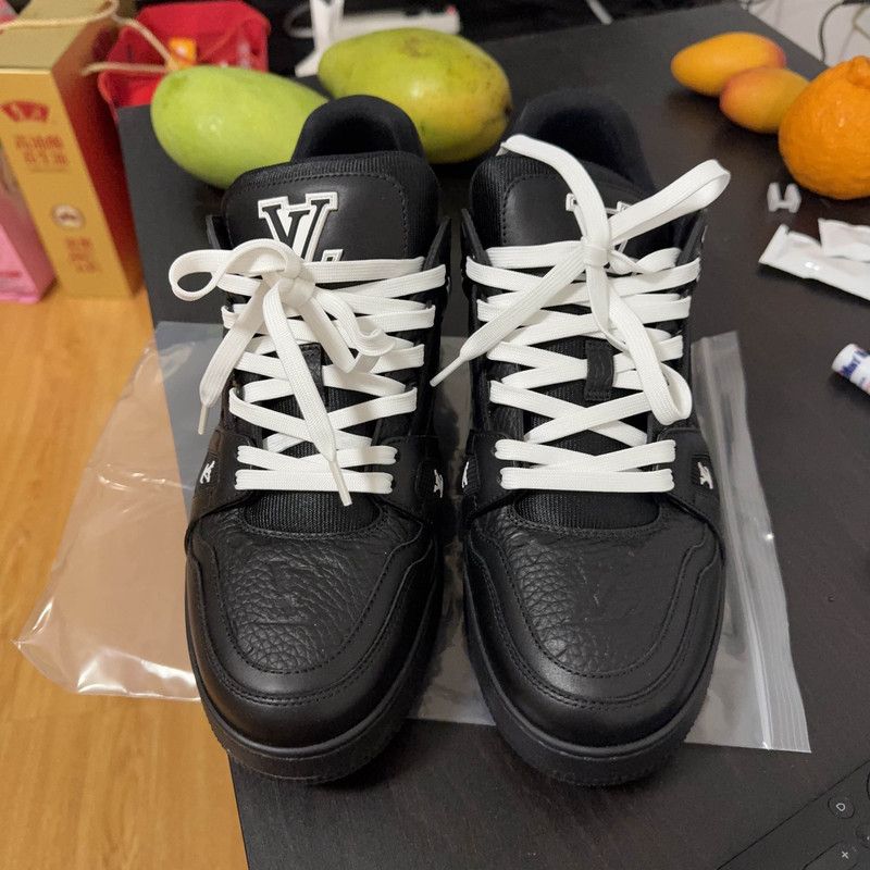 Louis Vuitton Louis Vuitton Black Trainer Leather Sneakers for Men 0079 Size US 8 / EU 41 - 2 Thumbnail