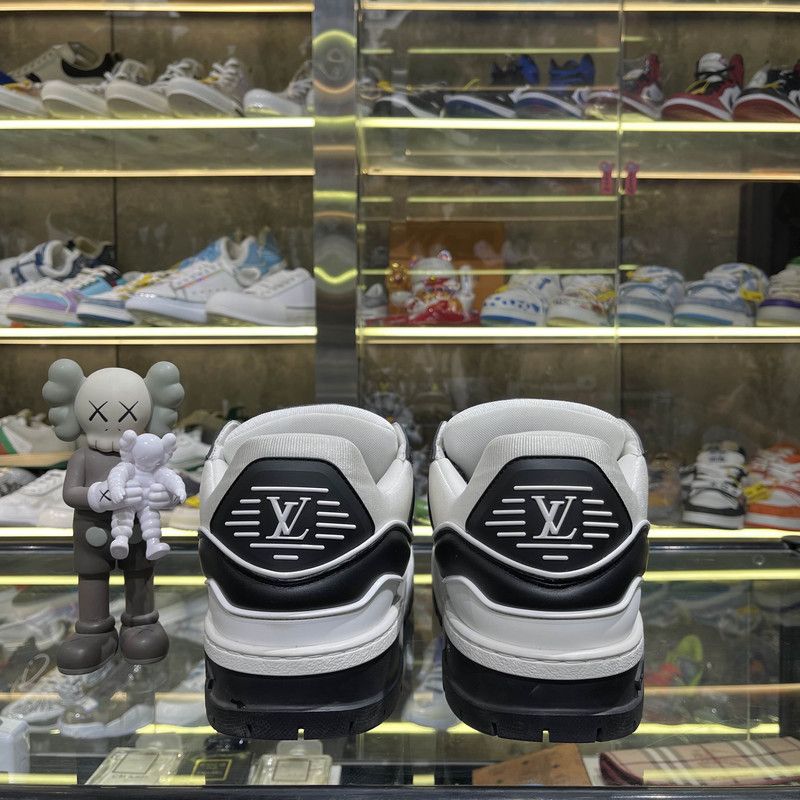 Louis Vuitton Louis Vuitton Trainer Maxi Low-top Sneakers for All 0079 Size US 11 / EU 44 - 3 Thumbnail