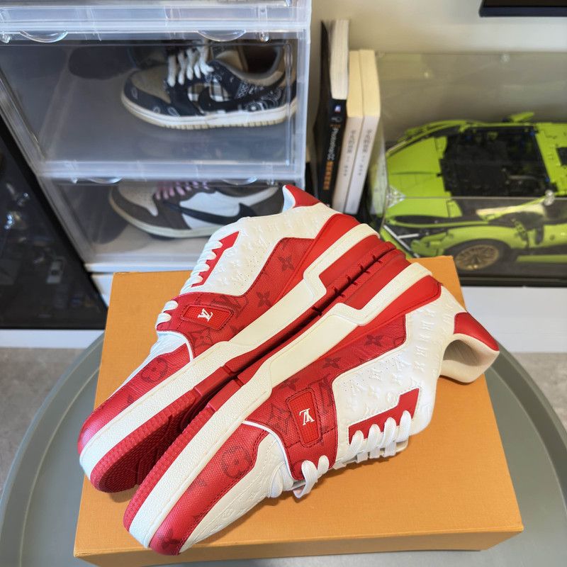 Louis Vuitton Louis Vuitton Trainer Low Top Sneakers in White Red 0079 Size US 11 / EU 44 - 10 Thumbnail