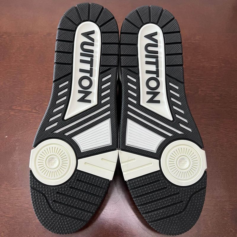 Louis Vuitton Louis Vuitton Panda Print Low-Top Sneakers 0079 Size US 9.5 / EU 42-43 - 4 Thumbnail