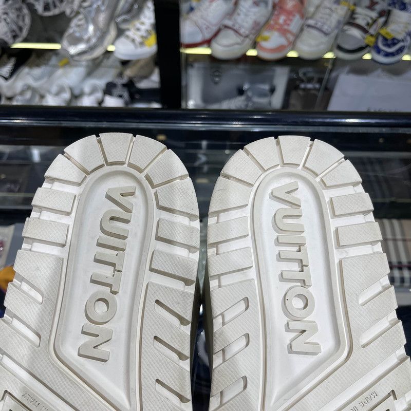 Louis Vuitton Louis Vuitton Trainer Maxi Low-Top Sneakers 0079 Size US 8 / EU 41 - 8 Thumbnail
