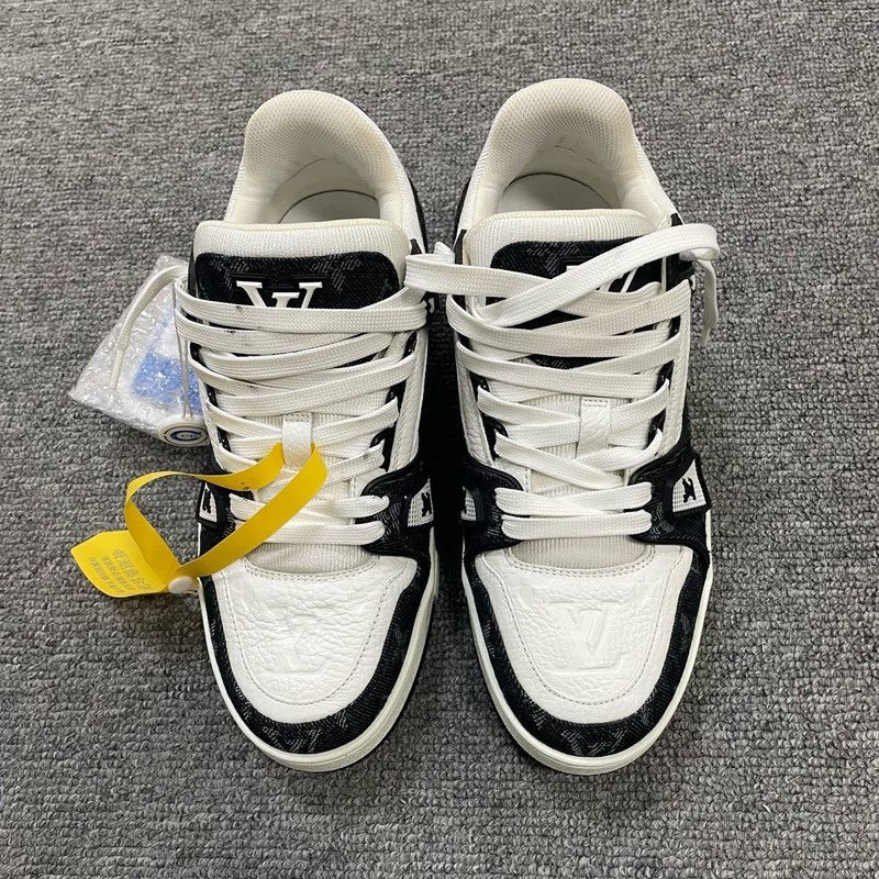 Louis Vuitton Louis Vuitton Panda Trainer Low-Top Sneakers 0079 Size US 7.5 / EU 40-41 - 2 Thumbnail