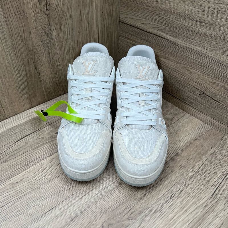 Louis Vuitton Louis Vuitton Classic Logo Trainer Sneakers for Men 0079 Size US 11 / EU 44 - 2 Thumbnail