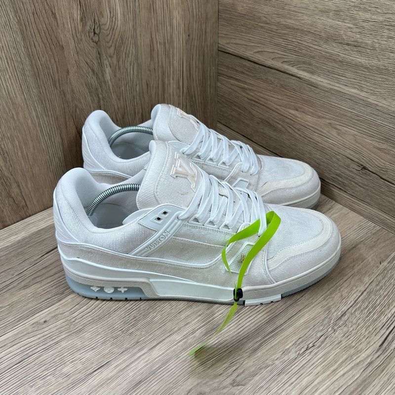 Louis Vuitton Louis Vuitton Classic Logo Trainer Sneakers for Men 0079 Size US 11 / EU 44 - 4 Thumbnail
