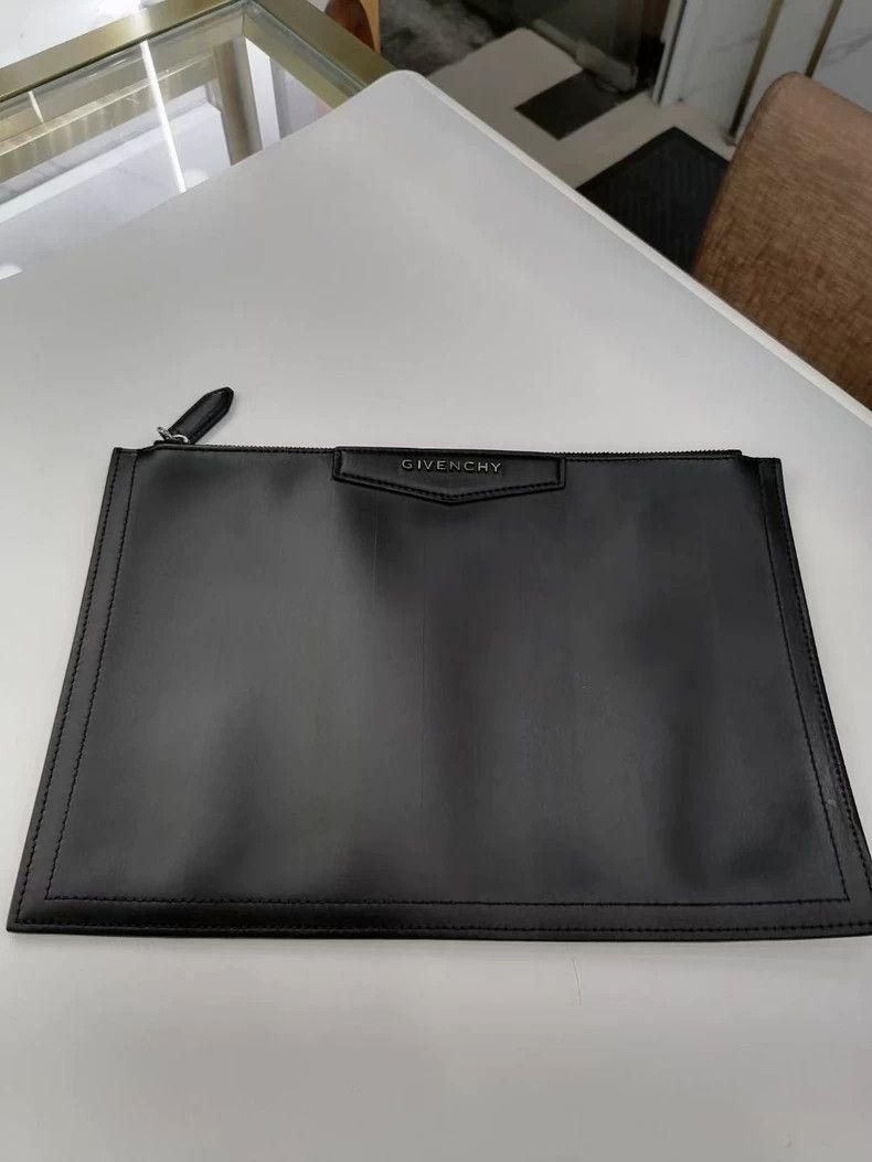 Givenchy Givenchy Men's Leather Clutch Bag -dmc Size ONE SIZE - 2 Thumbnail