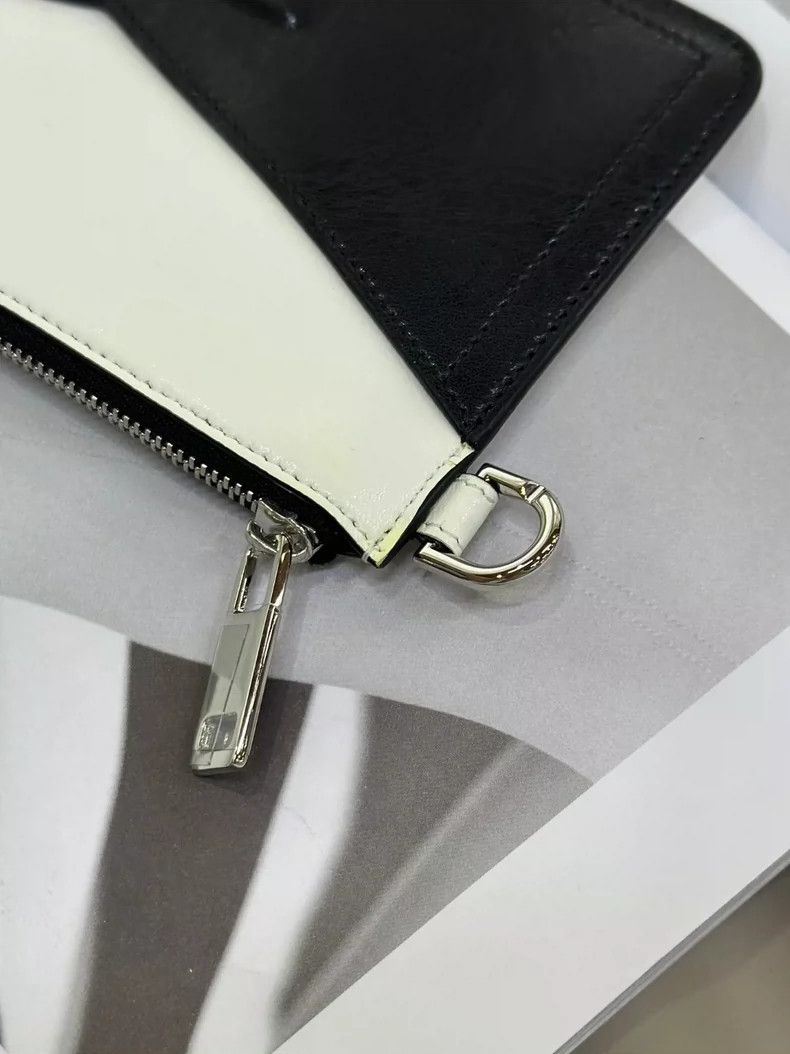 Givenchy GIVENCHY Black White Leather Handbag -dmc Size ONE SIZE - 5 Thumbnail