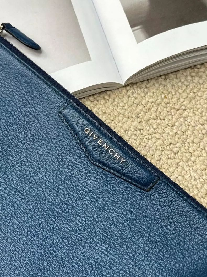 Givenchy GIVENCHY Blue Casual Clutch Bag -dmc Size ONE SIZE - 5 Thumbnail