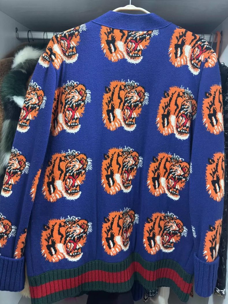 GUCCI⭐︎タイガーニットカーディガン Used Gucci Tiger Jacquard Wool Cardigan light Blue MILOURA