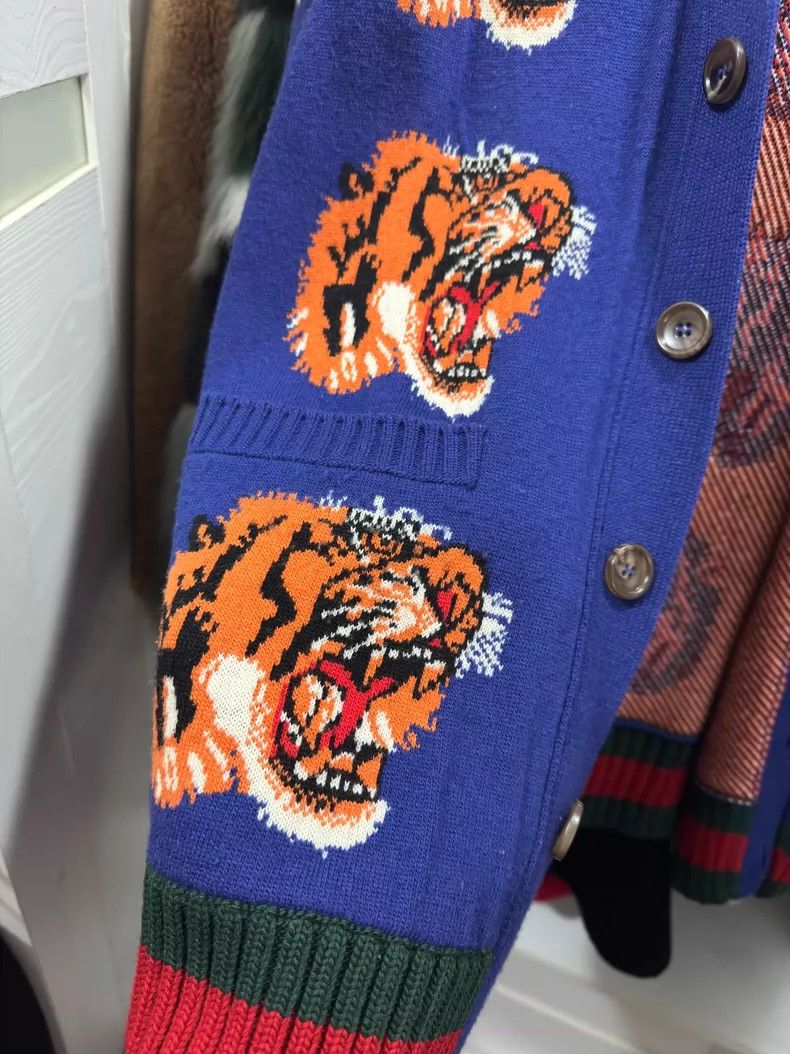GUCCI⭐︎タイガーニットカーディガン GUCCI Wool-jacquard cardigan | NET-A-PORTER
