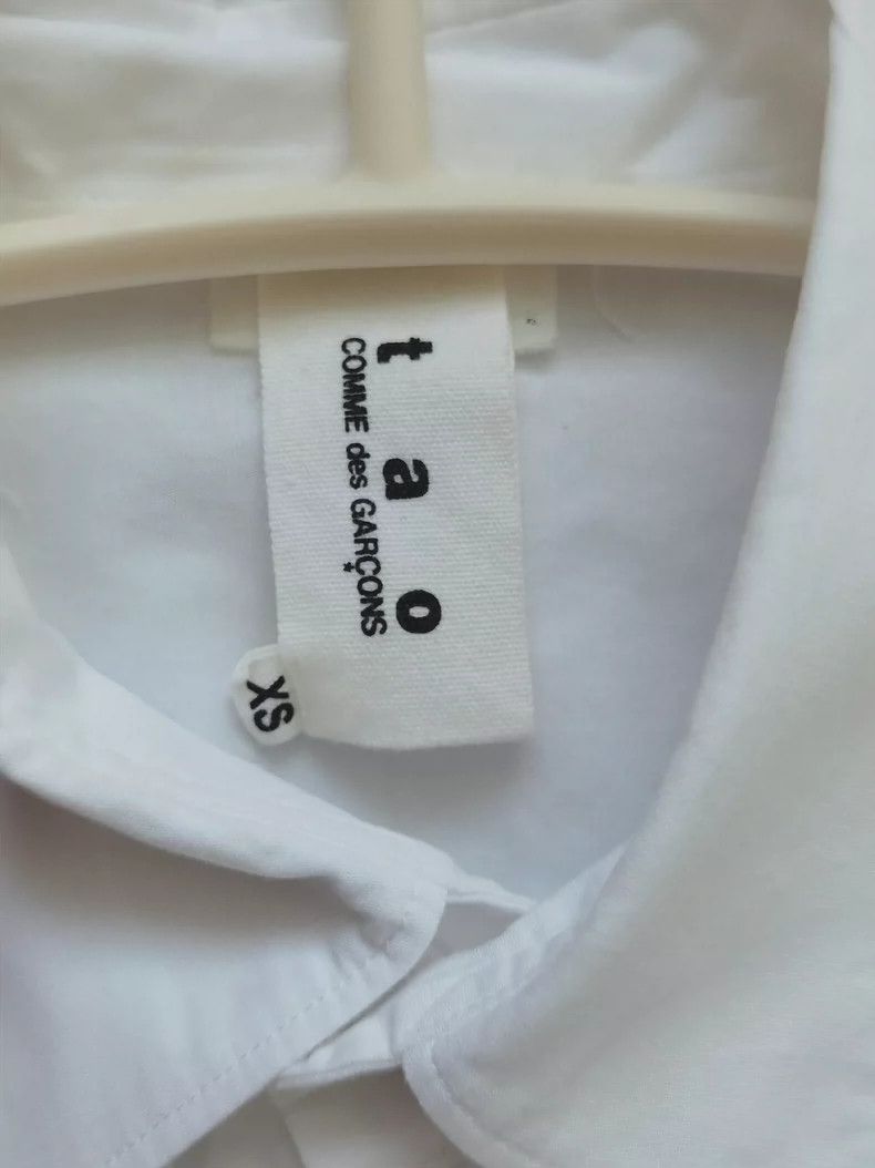 Comme des Garcons Comme des Garcons Tao White Button Shirt -dmc Size US XS / EU 42 / 0 - 4 Thumbnail
