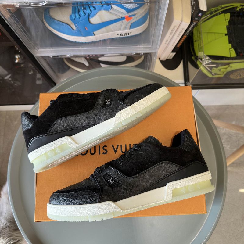 Louis Vuitton Louis Vuitton Trainer Low Top Fashion Sneakers 0079 Size US 11 / EU 44 - 7 Thumbnail