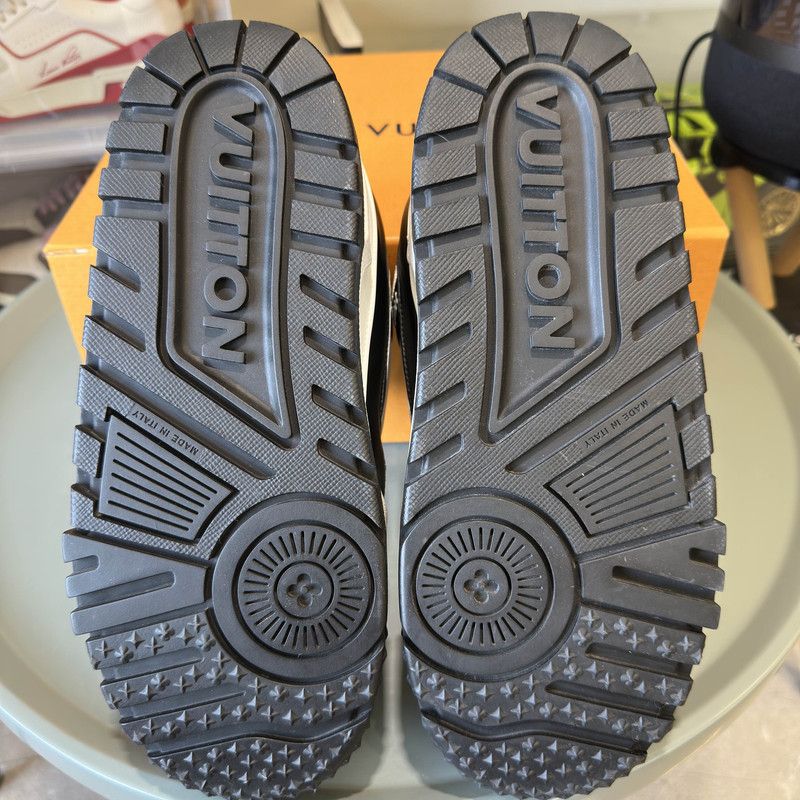Louis Vuitton Louis Vuitton Trainer Maxi Low-Top Sneakers 0079 Size US 8.5 / EU 41-42 - 4 Thumbnail