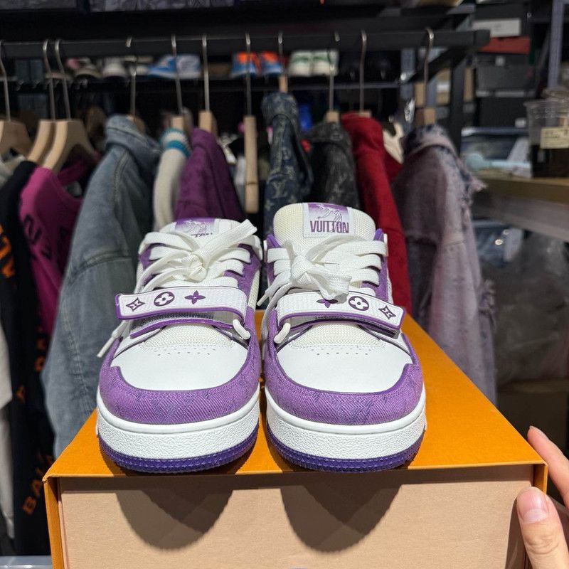 Louis Vuitton Louis Vuitton Low-Top Fashion Sneakers for All 0079 Size US 8 / EU 41 - 2 Thumbnail