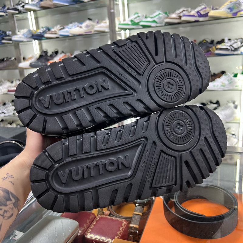 Louis Vuitton Louis Vuitton Trainer Maxi Black and White Sneakers 0079 Size US 8.5 / EU 41-42 - 4 Thumbnail
