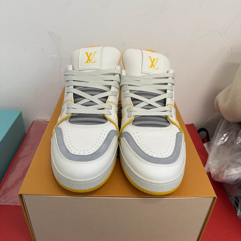 Louis Vuitton Louis Vuitton Classic Trainer Low-Top Sneakers 0079 Size US 10.5 / EU 43-44 - 2 Thumbnail