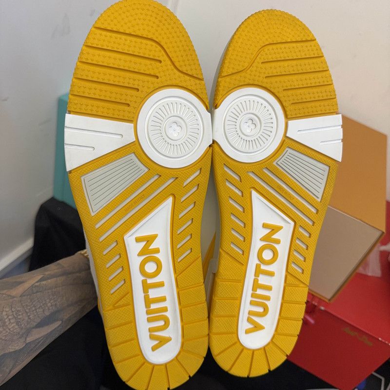 Louis Vuitton Louis Vuitton Classic Trainer Low-Top Sneakers 0079 Size US 10.5 / EU 43-44 - 4 Thumbnail