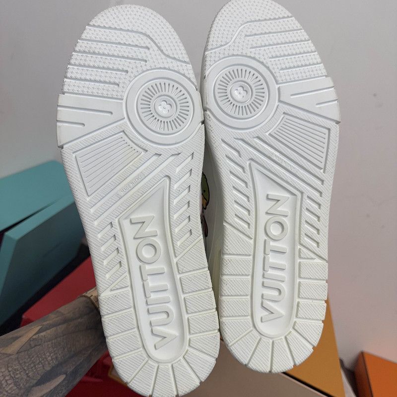 Louis Vuitton Nigo x Louis Vuitton Trainer Low Top Sneakers 0079 Size US 9.5 / EU 42-43 - 4 Thumbnail