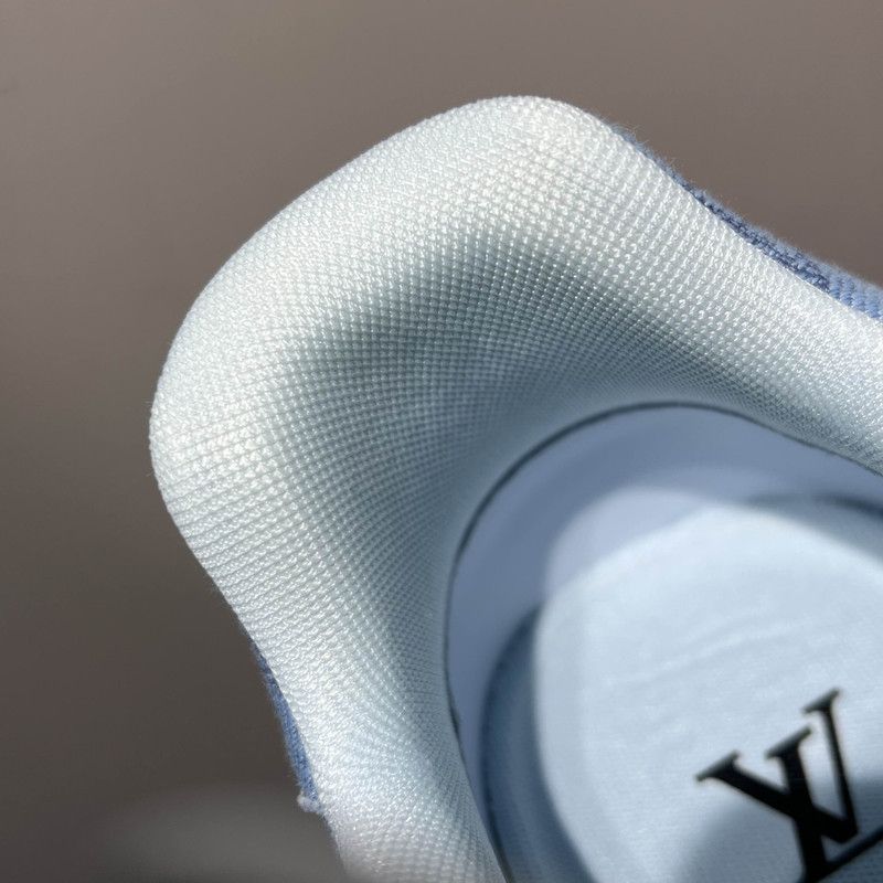 Louis Vuitton Louis Vuitton Blue Trainer Sneakers for Men 0079 Size US 7.5 / EU 40-41 - 13 Thumbnail