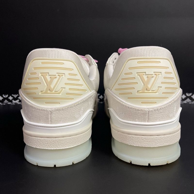 Louis Vuitton Louis Vuitton Classic Trainer Fashion Sneakers for Men 0079 Size US 8 / EU 41 - 3 Thumbnail
