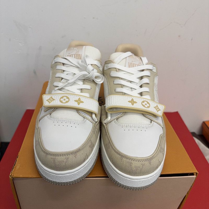 Louis Vuitton Louis Vuitton Low-top Trainer Sneakers in Khaki 0079 Size US 8 / EU 41 - 2 Thumbnail