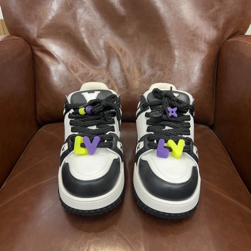 Louis Vuitton Louis Vuitton Trainer Maxi Low Top Sneakers 0079 Size US 9.5 / EU 42-43 - 2 Thumbnail
