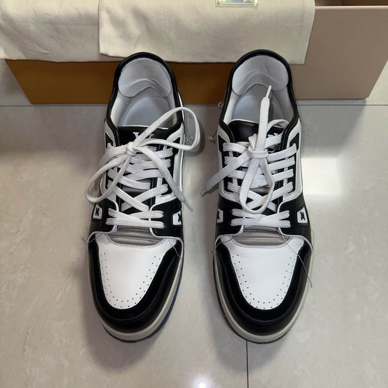 Louis Vuitton Louis Vuitton Trainer Low-Top Fashion Sneakers 0079 Size US 8.5 / EU 41-42 - 2 Thumbnail