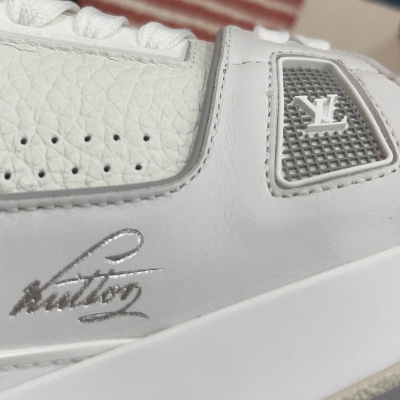 Louis Vuitton Louis Vuitton White Cement Low-Top Sneakers 0079 Size US 8.5 / EU 41-42 - 7 Thumbnail