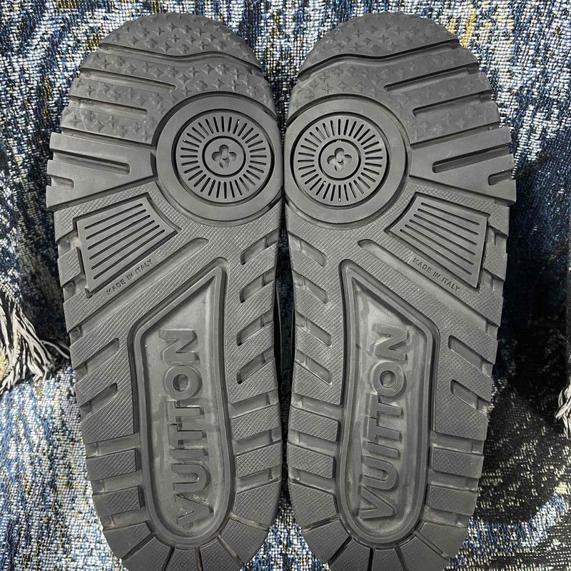 Louis Vuitton Louis Vuitton Trainer Maxi Low Top Sneakers 0079 Size US 9.5 / EU 42-43 - 4 Thumbnail