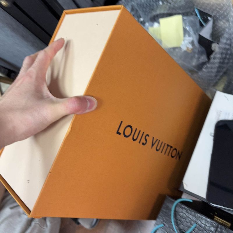 Louis Vuitton Louis Vuitton Rivoli Low-Top Sneakers for Men 0079 Size US 10.5 / EU 43-44 - 9 Thumbnail