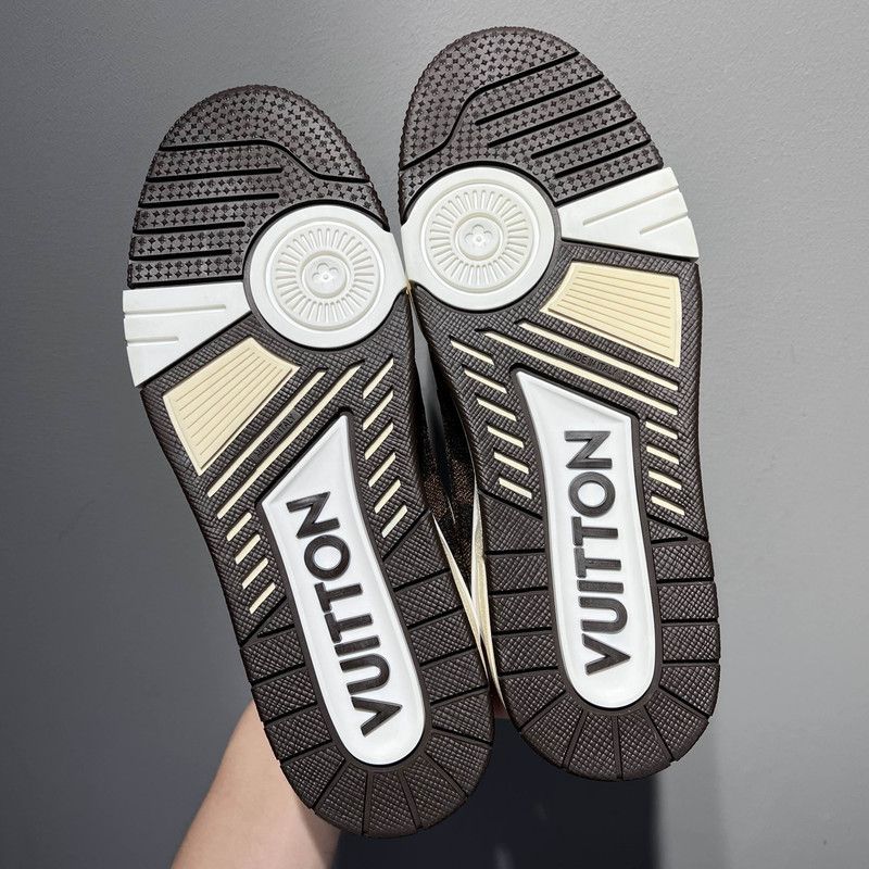 Louis Vuitton Louis Vuitton Low Top Trainer Sneakers for All 0079 Size US 8.5 / EU 41-42 - 4 Thumbnail
