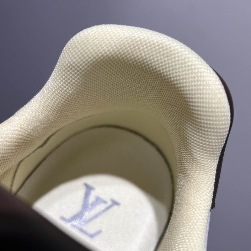 Louis Vuitton Louis Vuitton Low Top Trainer Sneakers for All 0079 Size US 8.5 / EU 41-42 - 16 Thumbnail