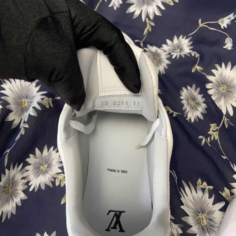 Louis Vuitton Louis Vuitton Trainer White Low-Top Sneakers 0079 Size US 12 / EU 45 - 5 Thumbnail