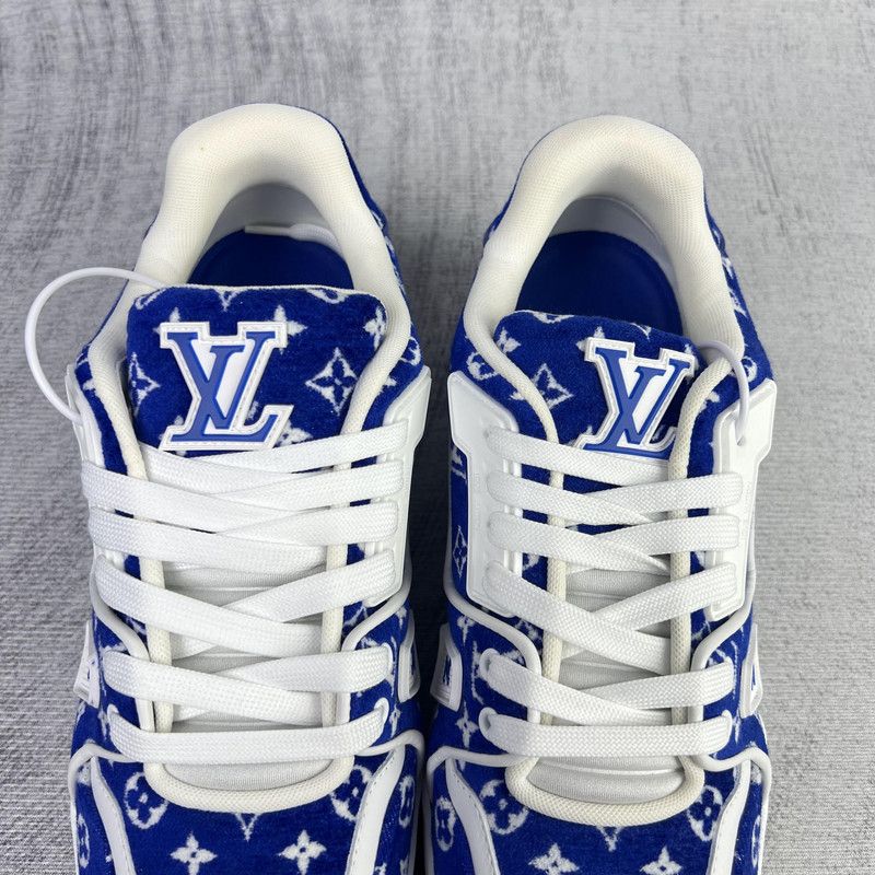 Louis Vuitton Louis Vuitton Blue and White Trainer Sneakers 0079 Size US 8 / EU 41 - 8 Thumbnail