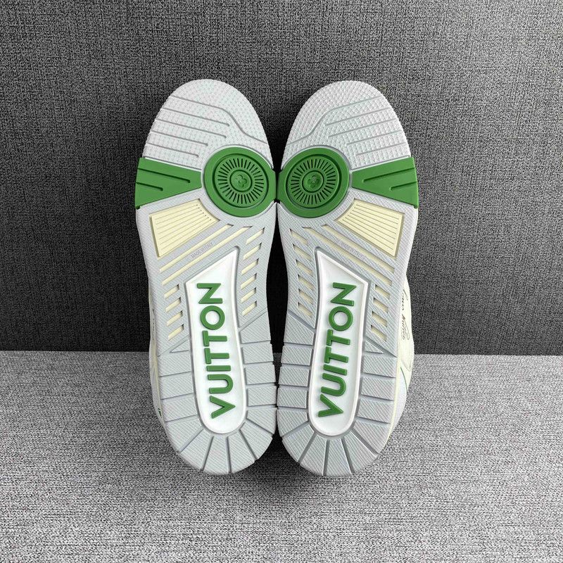 Louis Vuitton Louis Vuitton Classic Green and White Sneakers 0079 Size US 9.5 / EU 42-43 - 4 Thumbnail