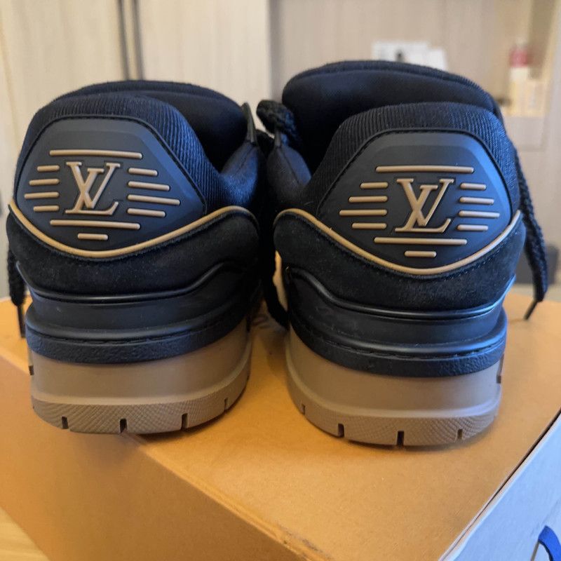 Louis Vuitton Louis Vuitton Trainer Maxi Black Low-Top Sneakers 0079 Size US 10.5 / EU 43-44 - 3 Thumbnail