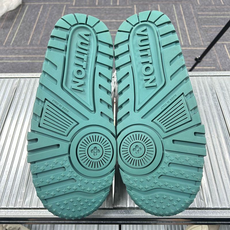 Louis Vuitton Louis Vuitton Trainer Maxi White and Teal Sneakers 0079 Size US 9.5 / EU 42-43 - 4 Thumbnail