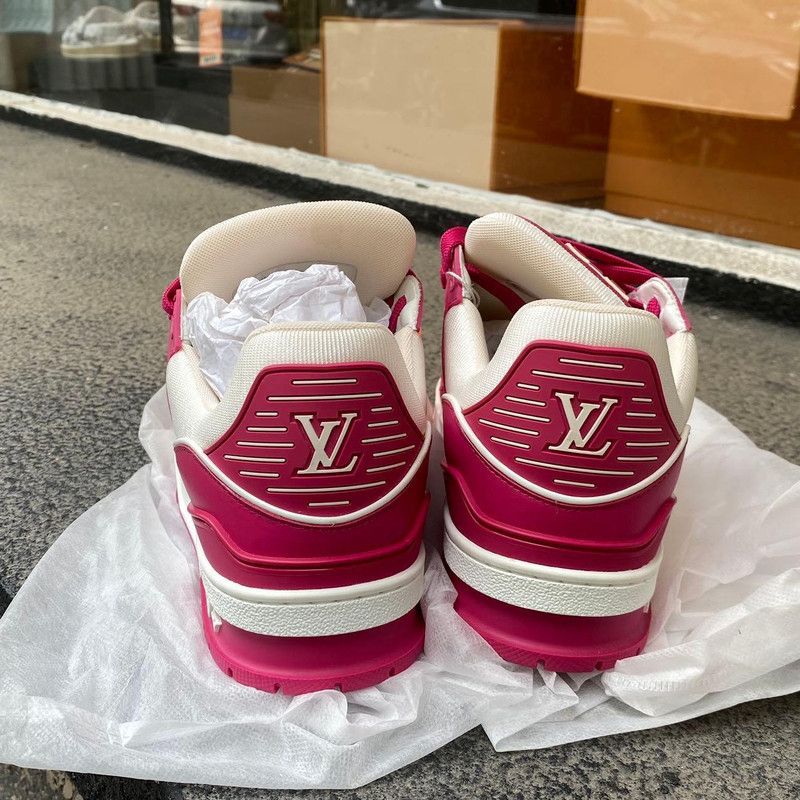 Louis Vuitton Louis Vuitton Trainer Low Top Fashion Sneakers 0079 Size US 8.5 / EU 41-42 - 3 Thumbnail