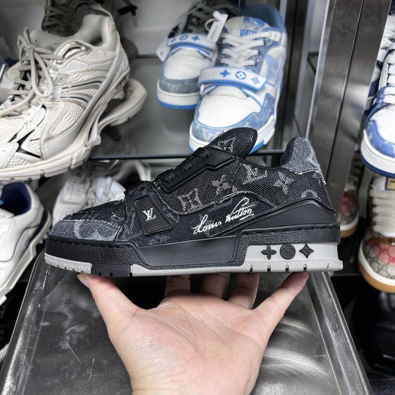 Louis Vuitton Louis Vuitton Trainer Low-Top Sneakers in Black 0079 Size US 6.5 / EU 39-40 - 10 Thumbnail
