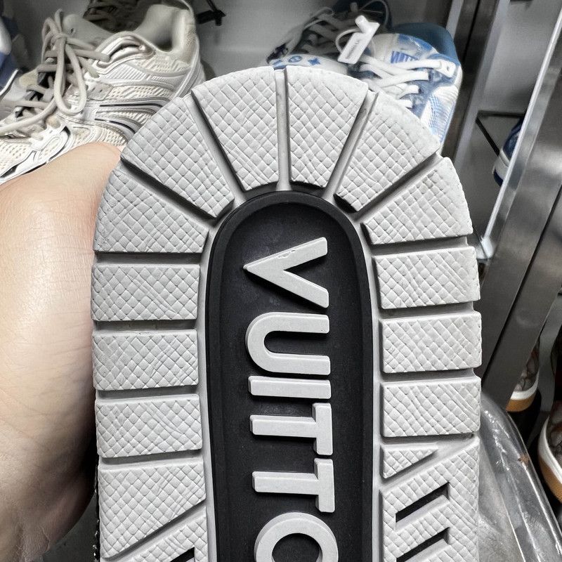 Louis Vuitton Louis Vuitton Trainer Low-Top Sneakers in Black 0079 Size US 6.5 / EU 39-40 - 9 Thumbnail