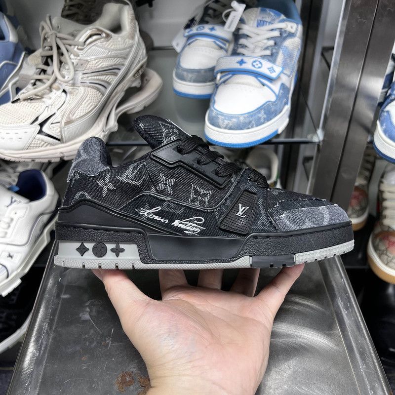 Louis Vuitton Louis Vuitton Trainer Low-Top Sneakers in Black 0079 Size US 6.5 / EU 39-40 - 7 Thumbnail