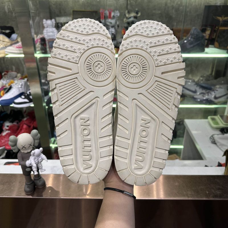 Louis Vuitton Louis Vuitton Trainer Maxi Low-Top Sneakers 0079 Size US 9 / EU 42 - 4 Thumbnail