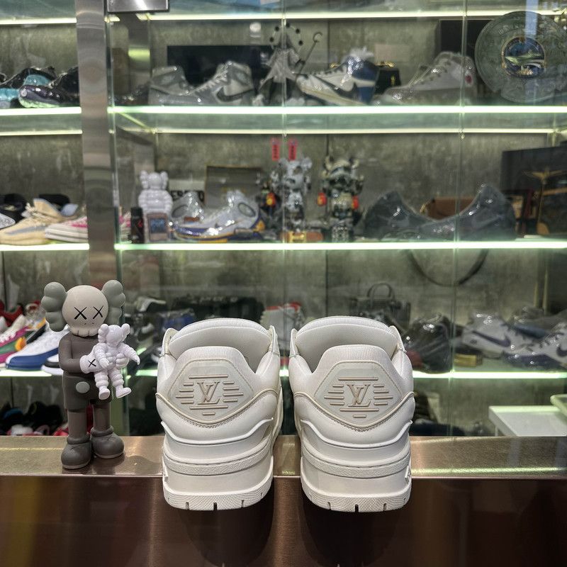 Louis Vuitton Louis Vuitton Trainer Maxi Low-Top Sneakers 0079 Size US 9 / EU 42 - 3 Thumbnail