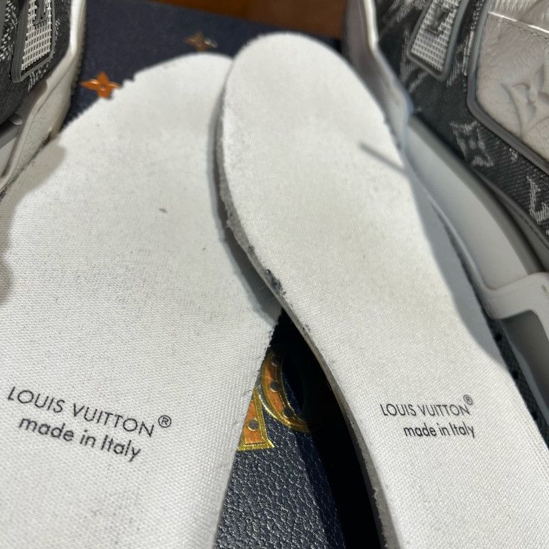Louis Vuitton Louis Vuitton Low-Top Trainer in Gray and White 0079 Size US 6.5 / EU 39-40 - 18 Thumbnail