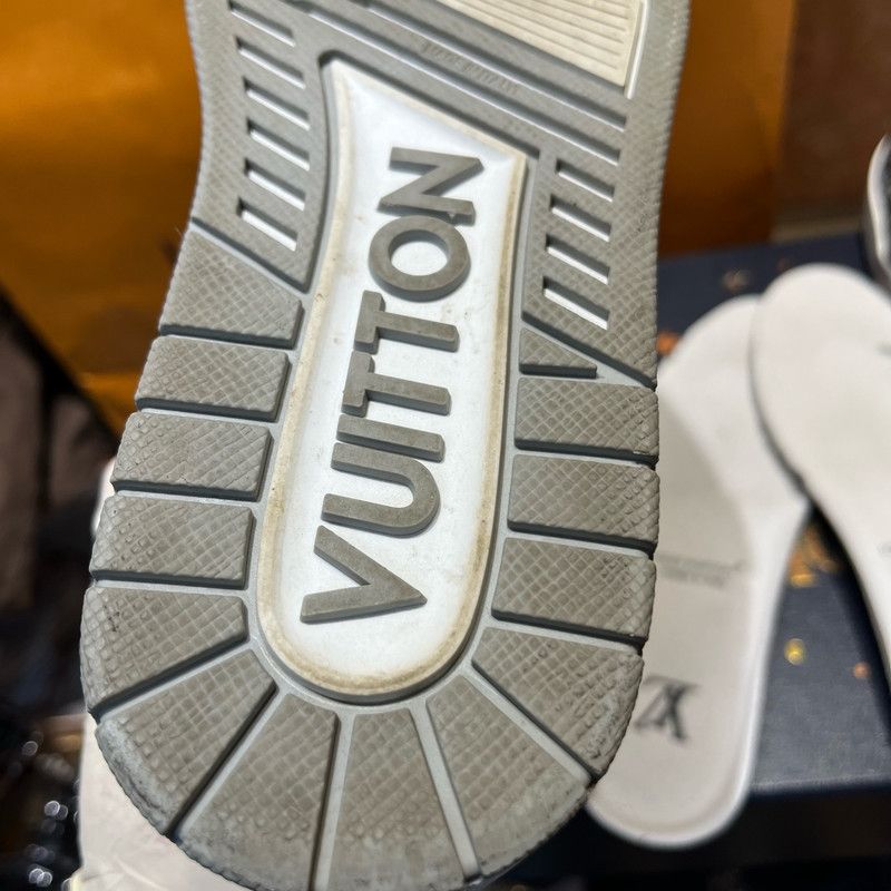 Louis Vuitton Louis Vuitton Low-Top Trainer in Gray and White 0079 Size US 6.5 / EU 39-40 - 19 Thumbnail