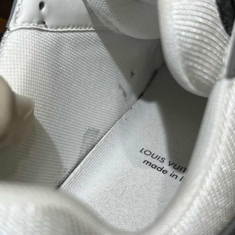 Louis Vuitton Louis Vuitton Low-Top Trainer in Gray and White 0079 Size US 6.5 / EU 39-40 - 7 Thumbnail